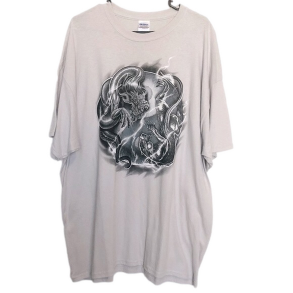 GILDAN Light Gray Dragon Graphic T-Shirt - Picture 1 of 5